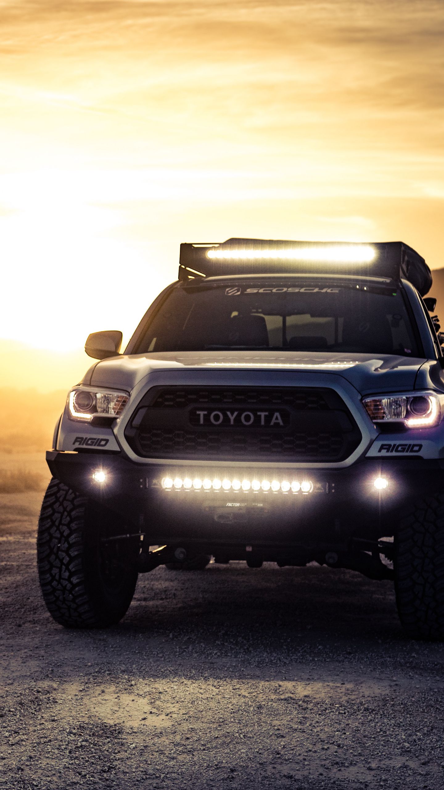 Скачать 1440x2560 toyota tacoma, toyota, suv, свет фар обои, картинки qhd  samsung galaxy s6, s7, edge, note, lg g4