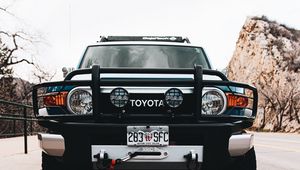 Превью обои toyota, внедорожник, вид спереди