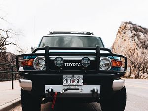 Превью обои toyota, внедорожник, вид спереди