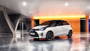 Превью обои toyota, yaris, вид сбоку