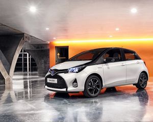 Превью обои toyota, yaris, вид сбоку