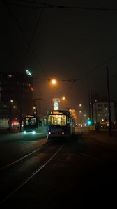 Превью обои трамвай, рельсы, город, ночь, темный