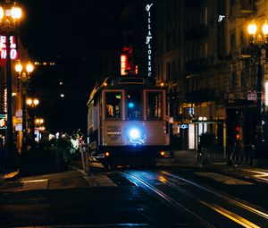Превью обои трамвай, улица, огни, ночь