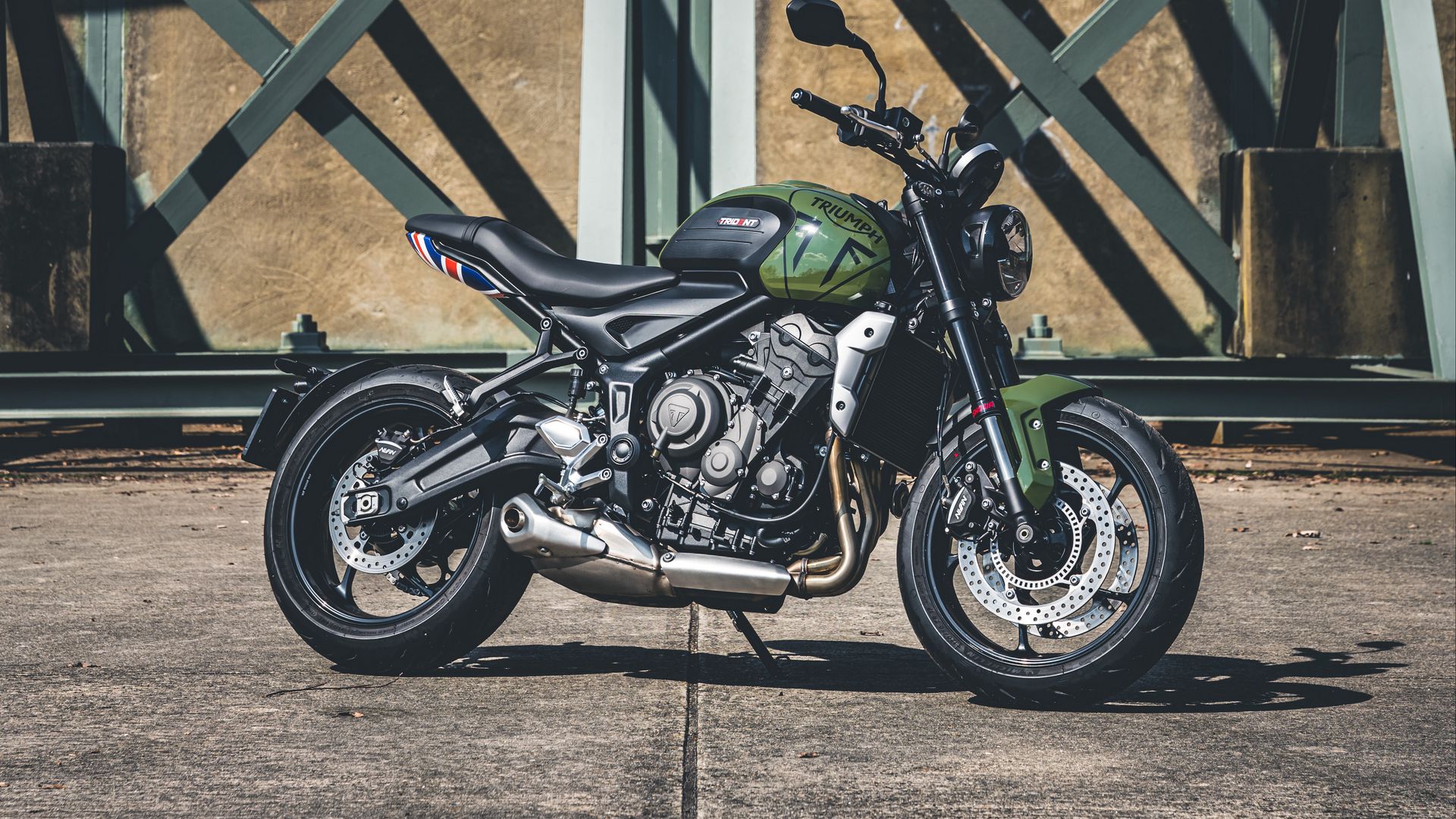 Скачать 1920x1080 triumph, мотоцикл, байк, зеленый обои, картинки full ...