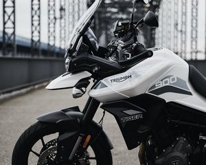 Превью обои triumph tiger 900, triumph, мотоцикл, байк, вид сбоку