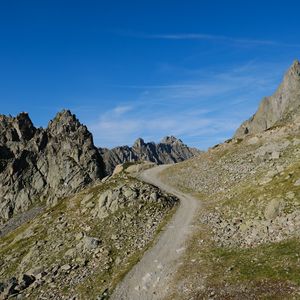 Превью обои тропа, горы, скалы, камни, пейзаж