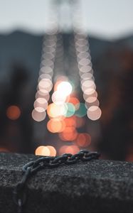 Превью обои цепь, блики, боке, размытость, огни