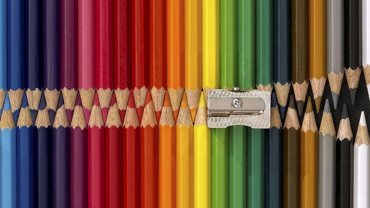 Обои цветные карандаши, набор, коллекция, точилка, креатив, идея
