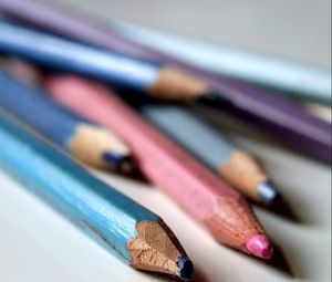 Превью обои цветные карандаши, набор, острие, заточенный