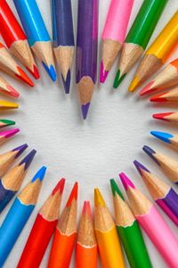 Превью обои цветные карандаши, точеные, набор, сердце
