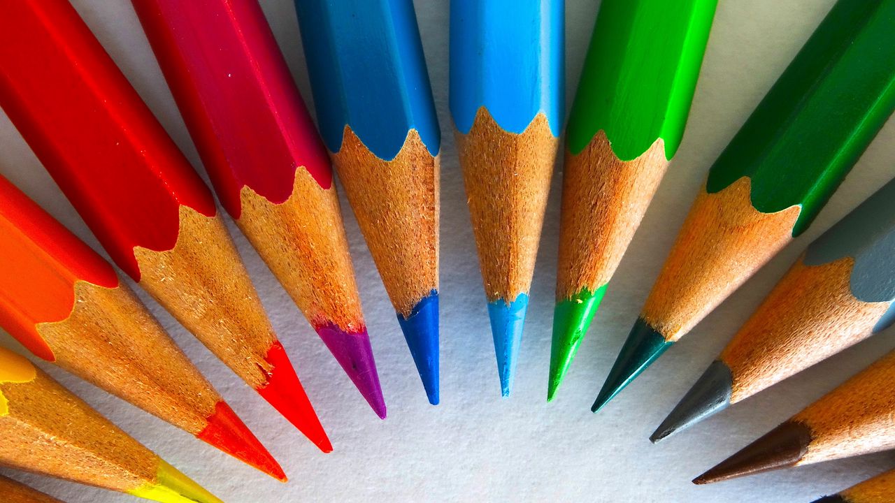Обои цветные карандаши, заточенные, острие, радужный