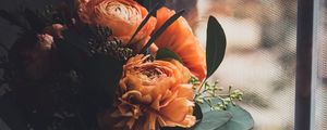 Превью обои цветы, букет, ваза, книга, окно
