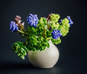 Превью обои цветы, листья, букет, ваза