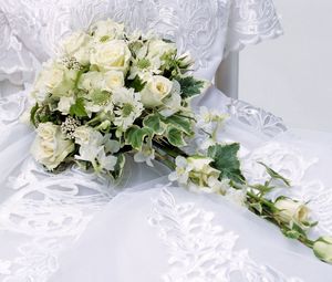 Превью обои цветы, розы, букет, свадебное платье