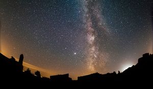 Превью обои туманность, ночь, здания, силуэт
