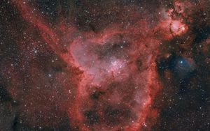 Превью обои туманность сердце, туманность, облака, звезды, космос