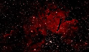 Превью обои туманность, звезды, свечение, космос, красный