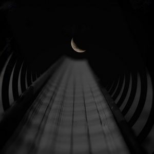 Превью обои туннель, луна, ночь, перспектива, небо, труба