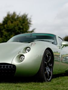 Превью обои tvr, автомобиль, зеленый
