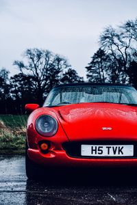 Превью обои tvr, машина, спорткар, красный, мокрый, вид спереди