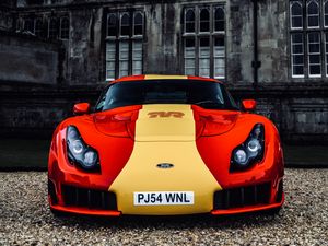 Превью обои tvr sagaris, машина, спорткар, красный, желтый, вид спереди