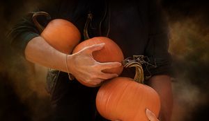 Превью обои тыквы, руки, оранжевый, осень