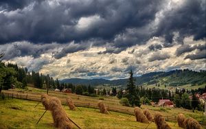 Превью обои украина, буковель, карпаты, поле, трава