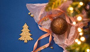 Превью обои украшения, гирлянда, елка, золото, новый год, рождество