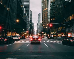 Превью обои улица, дорога, движение, автомобили, город, здания, нью-йорк, сша