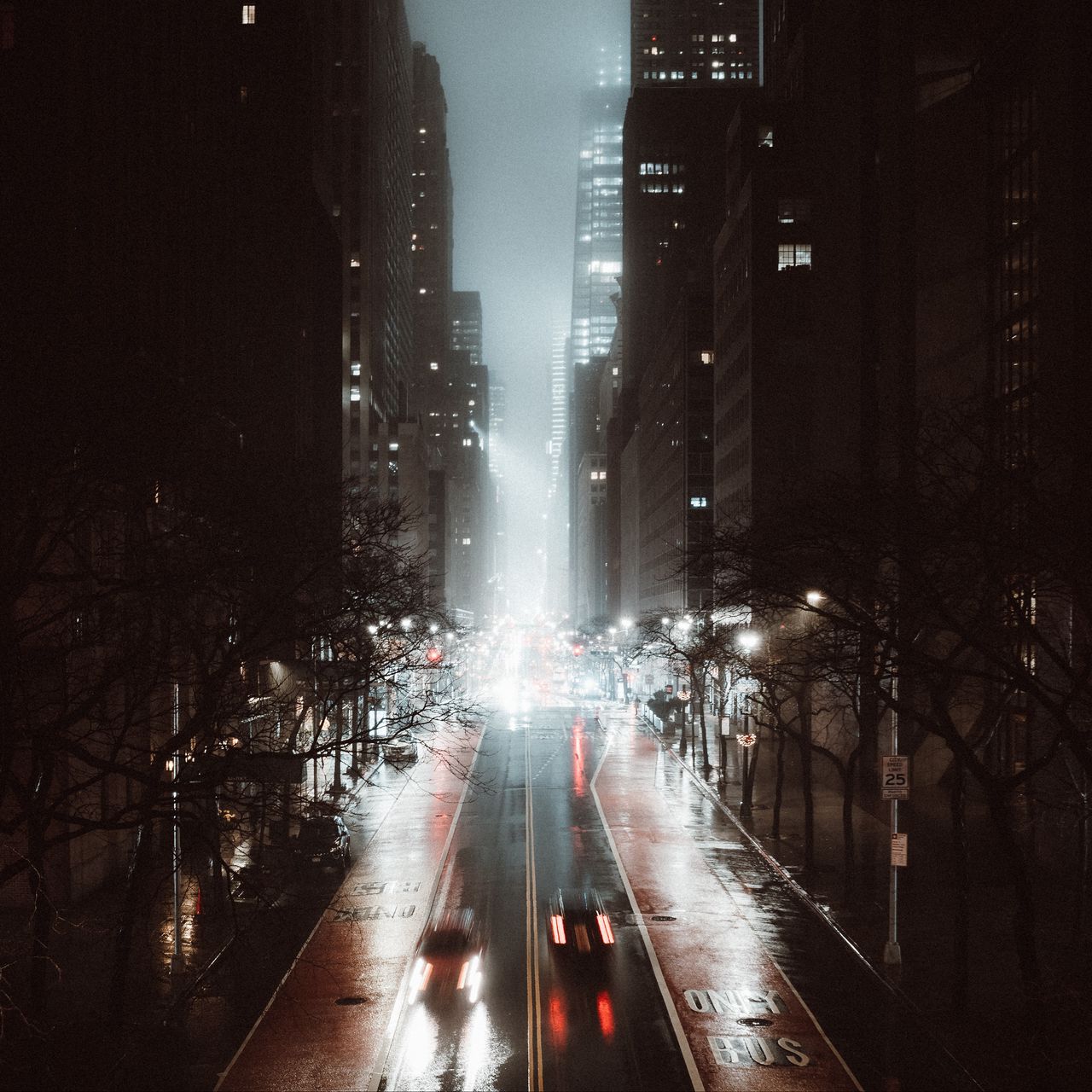 Дождь в ночном городе