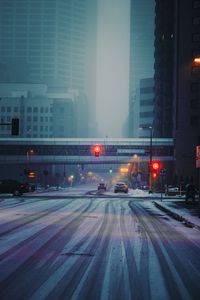 Превью обои улица, город, здания, автомобили, снег