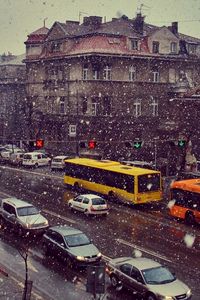 Превью обои улица, снег, автомобили, движение, жизнь