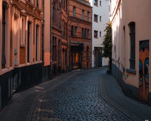Превью обои улица, здания, брусчатка, архитектура, фонарь