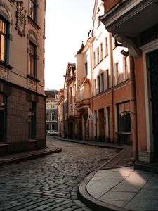 Превью обои улица, здания, дорога, двор