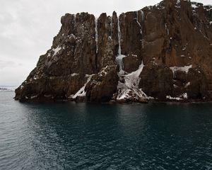 Превью обои утес, скала, море, вода, побережье