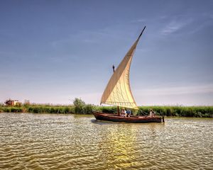 Превью обои валенсия, испания, река, лодки