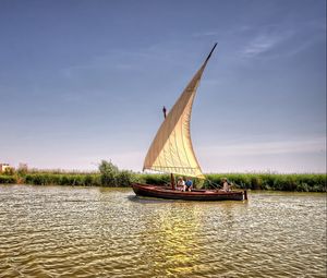 Превью обои валенсия, испания, река, лодки