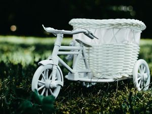 Превью обои велосипед, корзина, декоративный, белый, садовая фигура