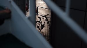 Превью обои велосипед, лестница, темный, здание, улица