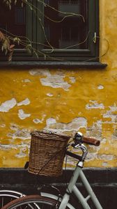 Превью обои велосипед, стена, окно