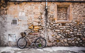 Превью обои велосипед, стена, здание, улица