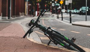 Превью обои велосипед, транспорт, улица, дорога, асфальт