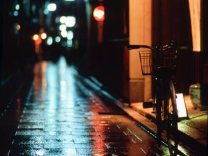 Превью обои велосипед, улица, дождь, ночь, темный
