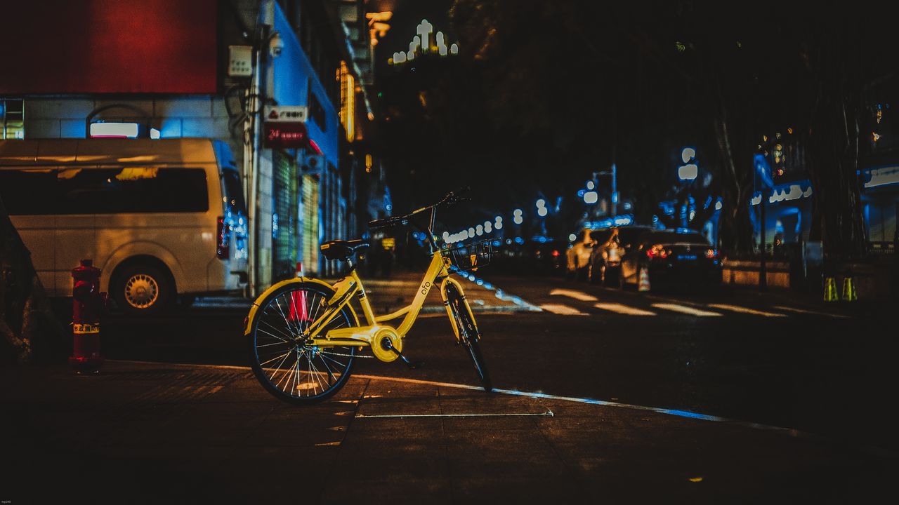 Обои велосипед, улица, город, вечер