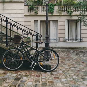 Превью обои велосипед, улица, город, фасад