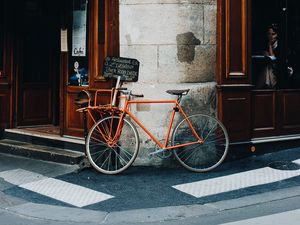 Превью обои велосипед, улица, здание, город