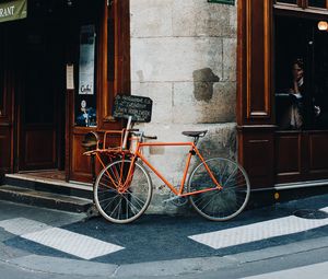 Превью обои велосипед, улица, здание, город