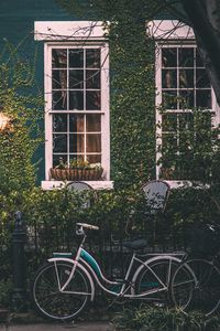 Превью обои велосипед, забор, дом, окно