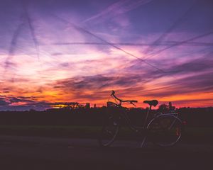 Превью обои велосипед, закат, небо, дорога