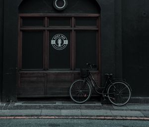 Превью обои велосипед, здание, фасад, улица, город